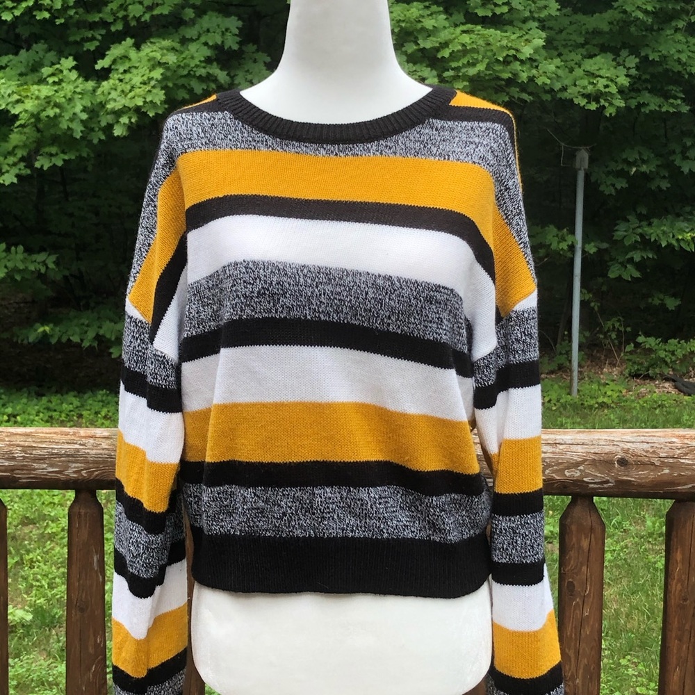 Sweater - Picture 2 of 3